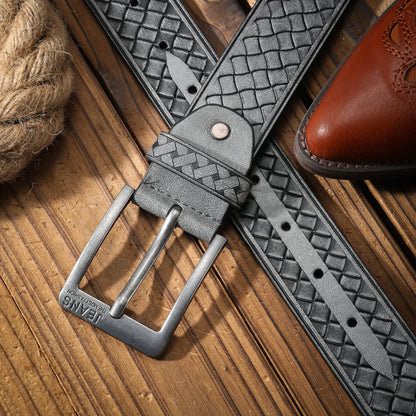 A classic retro PU material embossed belt metal plate buckle head men and women the same daily casual delivery punch nails