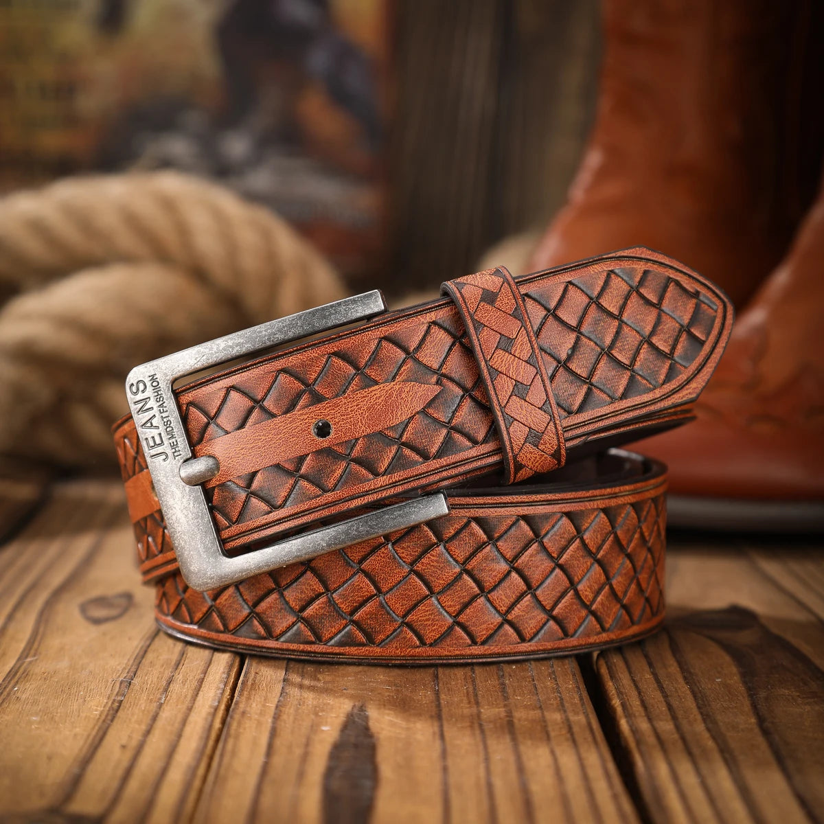 A classic retro PU material embossed belt metal plate buckle head men and women the same daily casual delivery punch nails