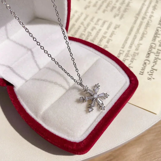 Fashion Rotatable Snowflake Pendant Christmas Necklace for Women Shiny Zircon Flower Necklace Christmas New Year Party Jewelry